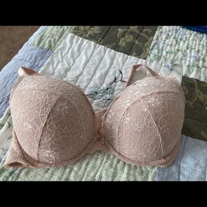 Torrid beige 42DD push up plunge bra with lace